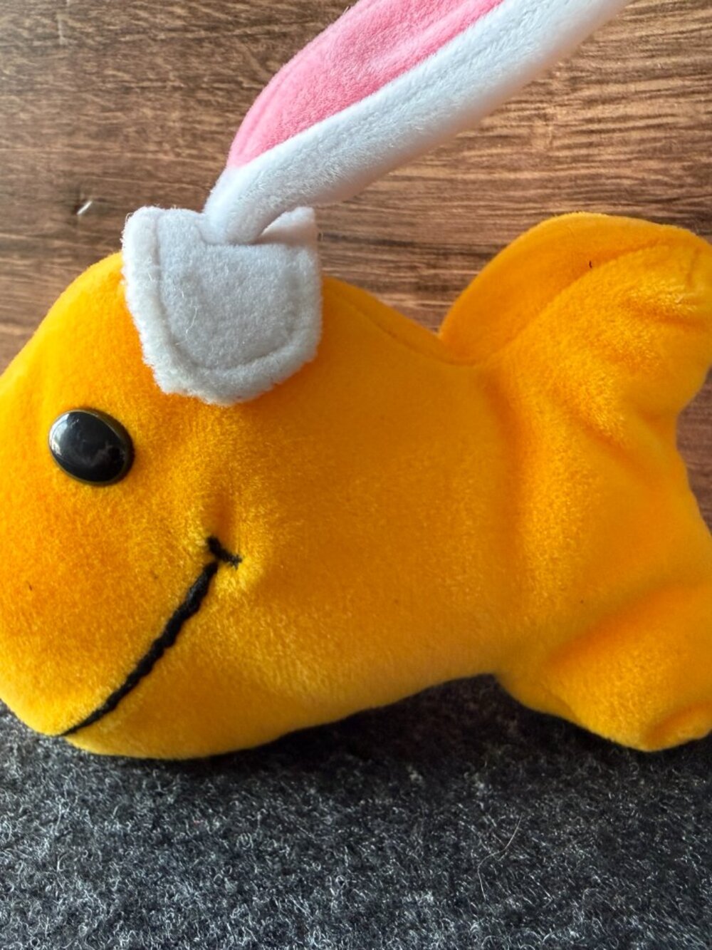 Vintage Pepperidge Farm Goldfish Easter Bunny Plush 1990s - Picture 2 of 6